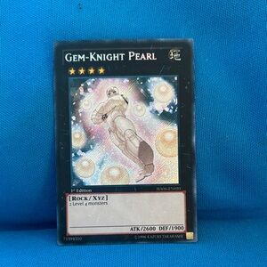 Yugioh Card Gem Knight Pearl Earth Type Monster 1st Edition Shiny 1996 NWOTS